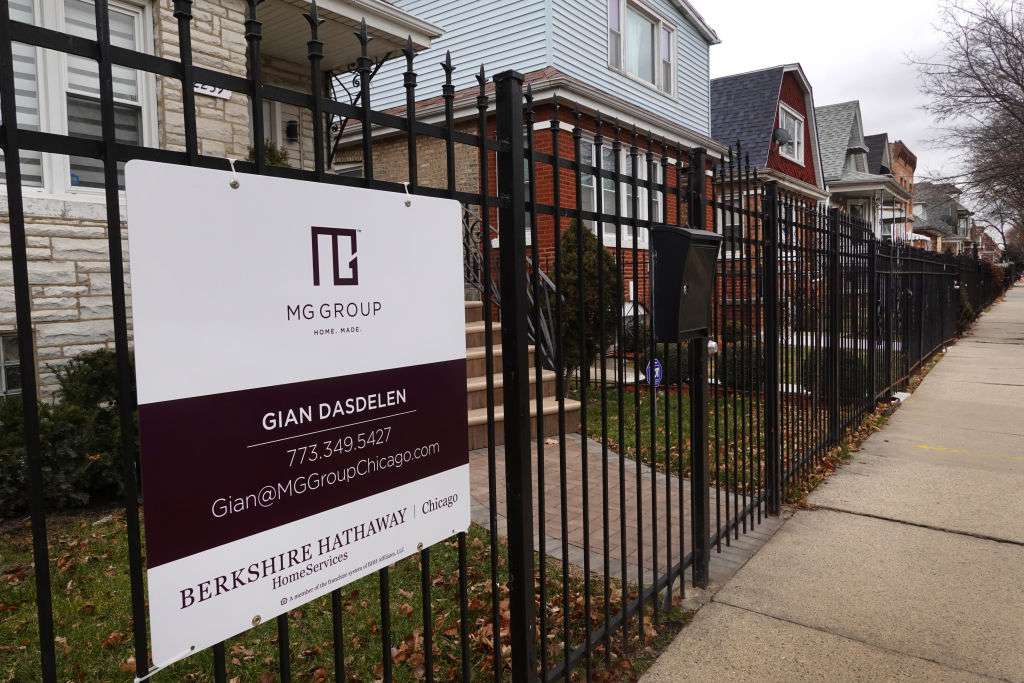 U.S. Mortgage Demand Skyrockets As Interest Rates Decline