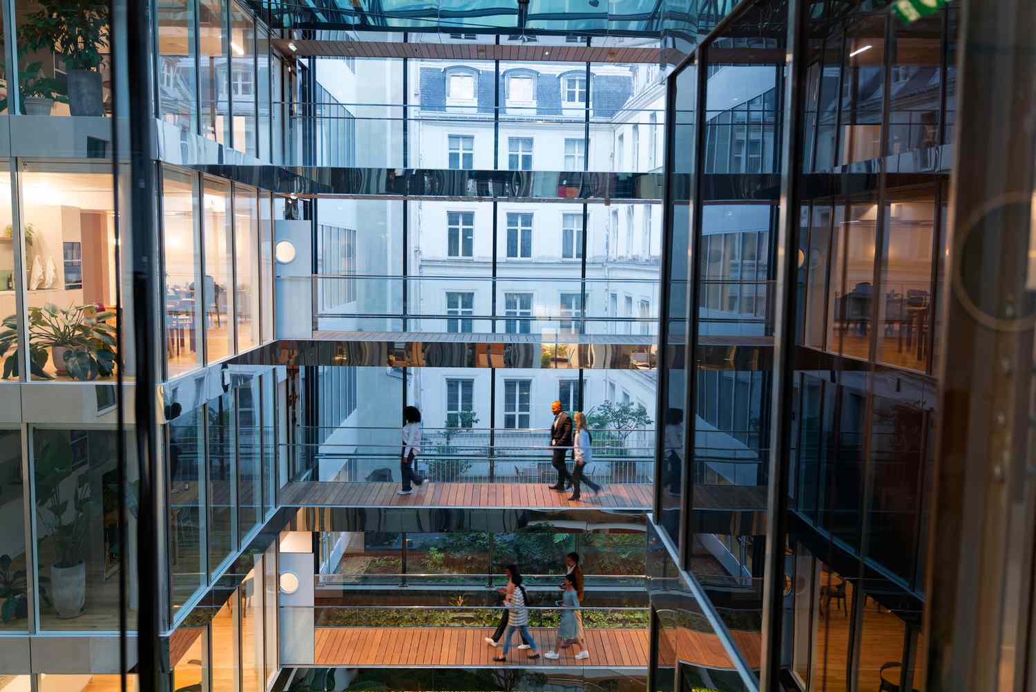 An office building that uses ground-rent arrangement with monthly payment for the land.
