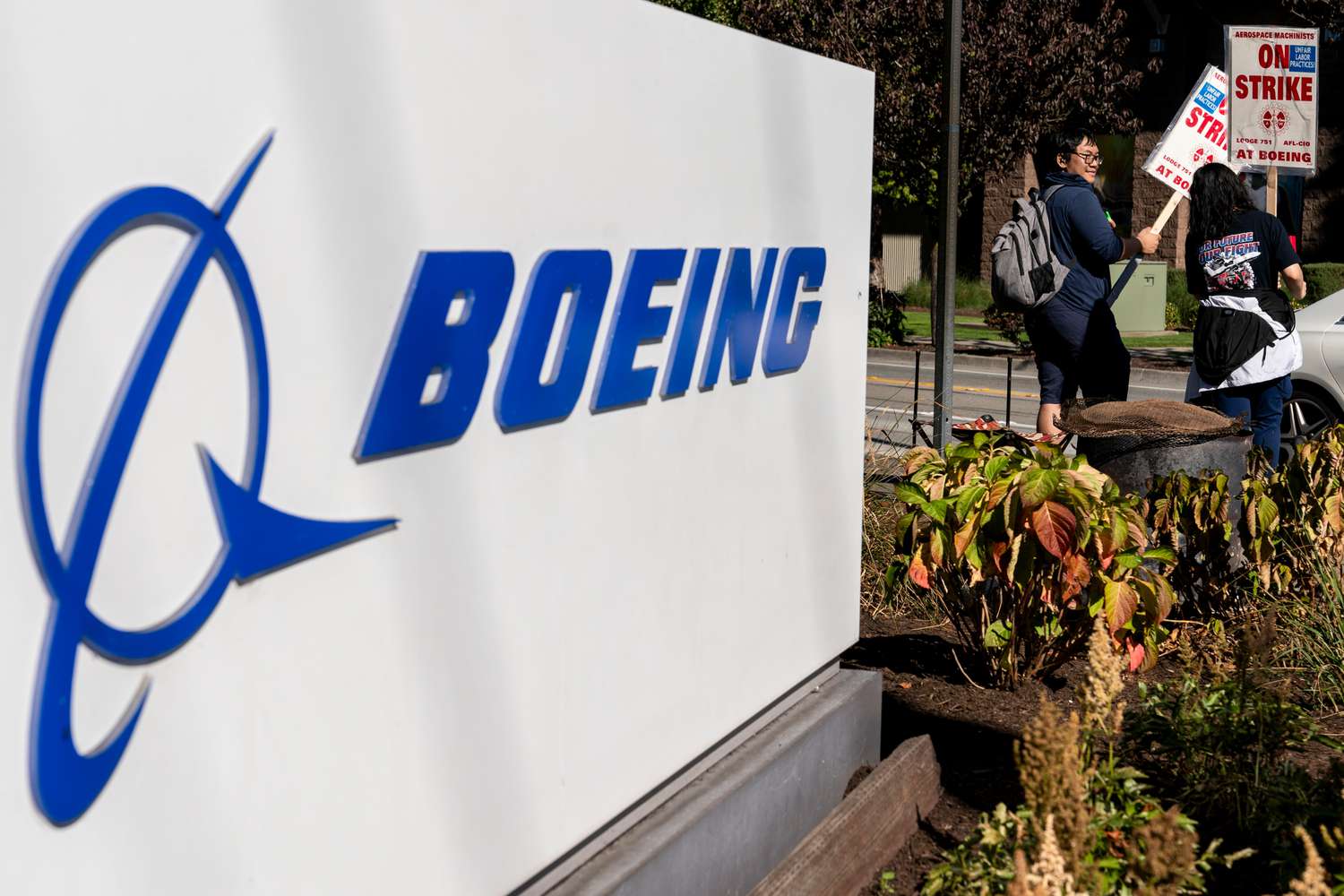 Workers picket outside the Boeing Co. manufacturing facility during a strike in Renton, Washington, on Oct. 3, 2024